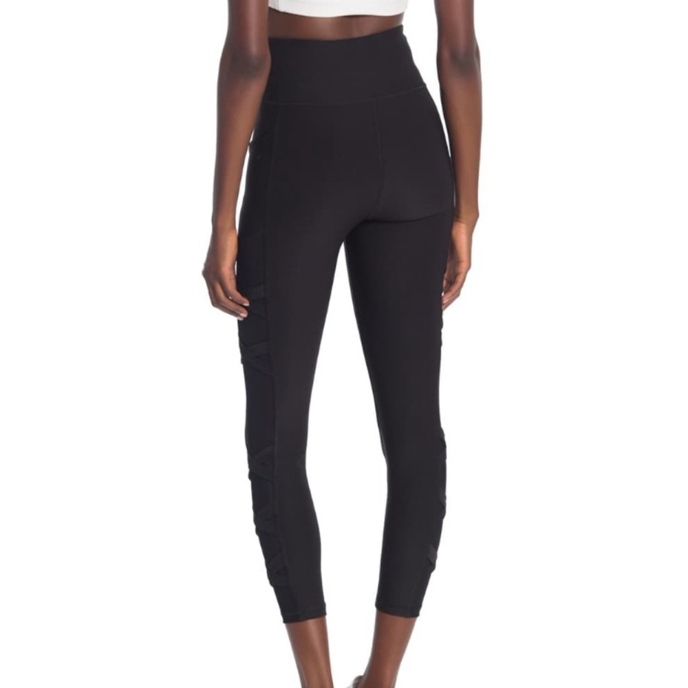 EUC criss cross mesh x by gottex black leggings